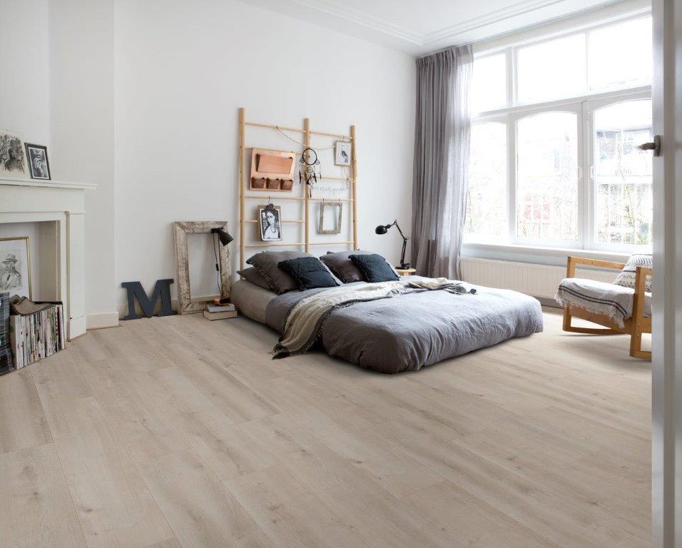 Vibrance-4V-Loft-Oak-interior- Loft Oak - Pergo Vibrance 4V (1261 x 192 x 8.0 mm) - Image 1