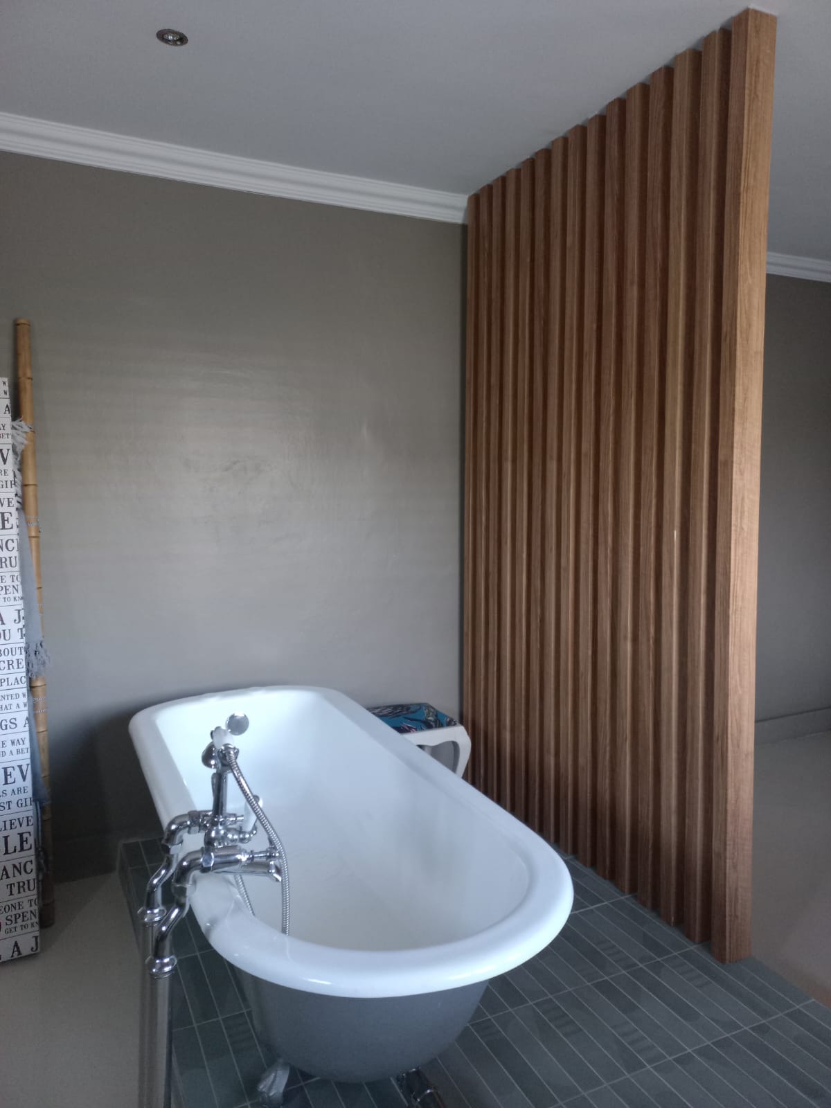 Wooden Slats - Bathroom 1 Oak (Tone) - PVC Interior Slat (100 x 50 x 2900mm) - Image 1