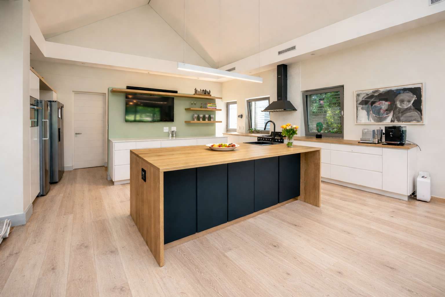 White - Lounge White - Engineered Wood Floor (190x1900mmx12/1.2) - Image 1